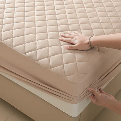 Wasserdichter Matratzenschutz mit Spannform