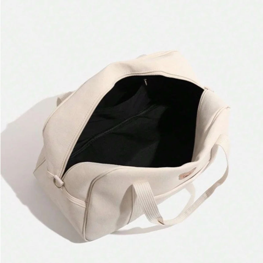 Die perfekte Wickeltasche für unterwegs – Alles für Mama & Baby griffbereit