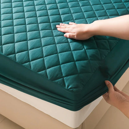 Wasserdichter Matratzenschutz mit Spannform